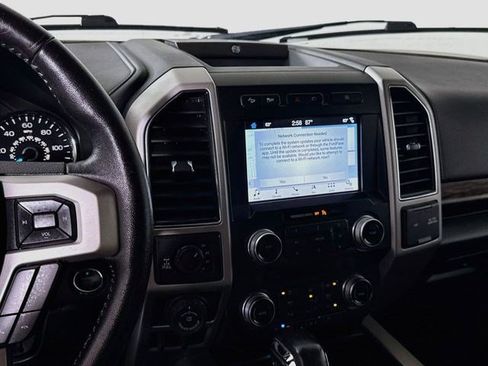 Used 2019 Ford F150 Lariat w/ Equipment Group 502A Luxury AWD/4WD image 18
