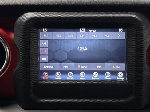 Used 2021 Jeep Wrangler Unlimited Rubicon AWD/4WD image 13