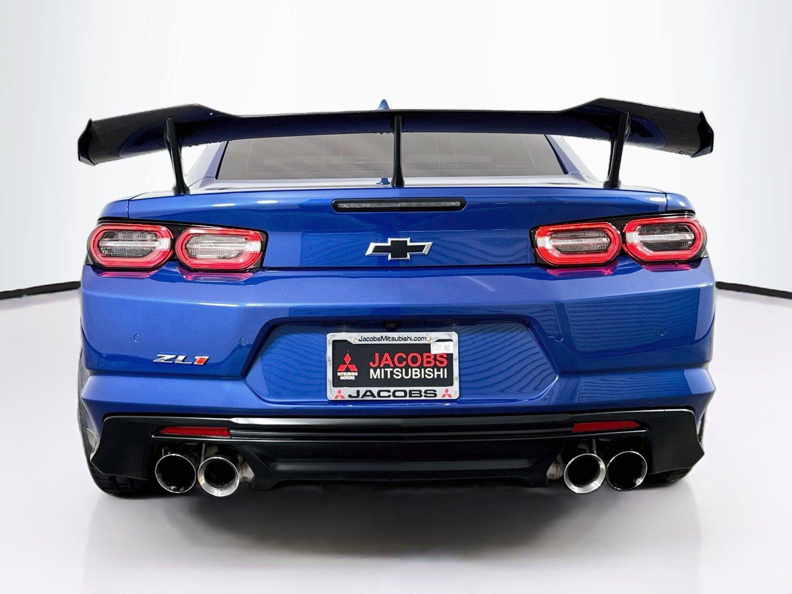Used 2022 Chevrolet Camaro ZL1 RWD image 4