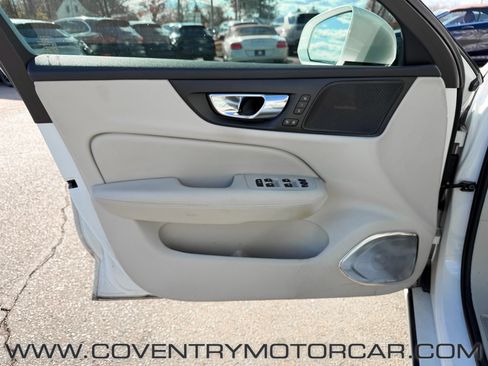 Used 2019 Volvo S60 T8 Inscription image 40