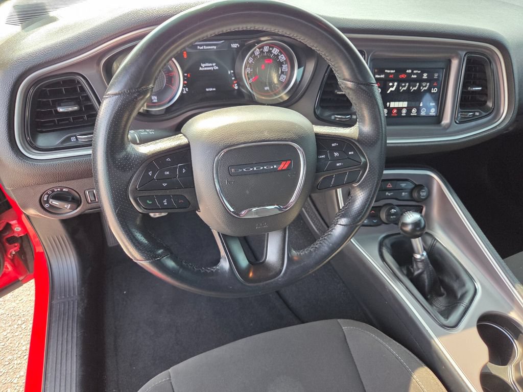 Used 2022 Dodge Challenger R/T RWD image 8