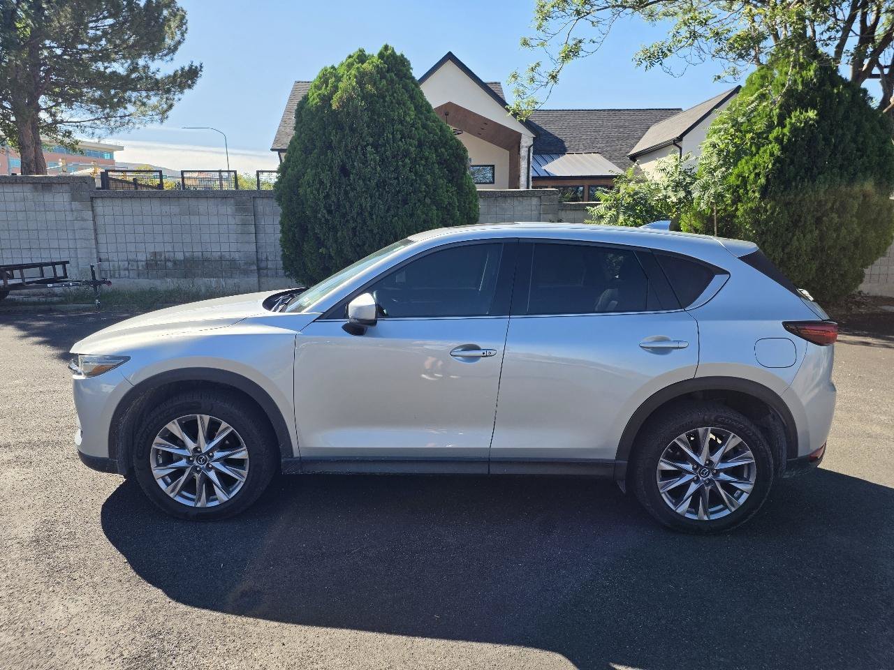 Used 2020 MAZDA CX-5 Grand Touring FWD image 2