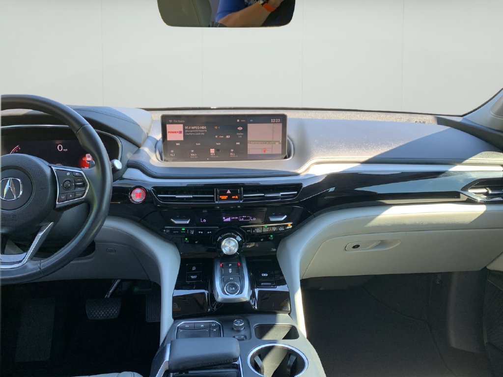 Used 2023 Acura MDX w/ Technology Package FWD image 19