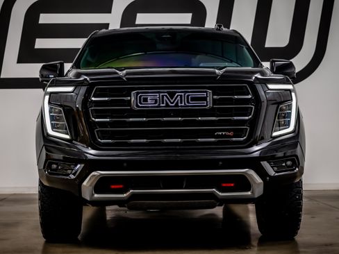 Used 2026 GMC Yukon AT4 w/ AT4 Premium Plus Package AWD/4WD image 4