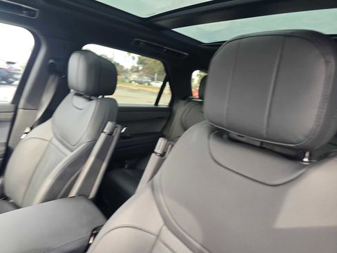 Used 2023 Land Rover Range Rover Sport SE Dynamic image 25