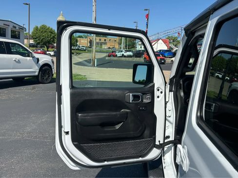 Used 2023 Jeep Wrangler Unlimited Sport AWD/4WD image 19
