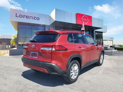 Used 2023 Toyota Corolla Cross LE image 5