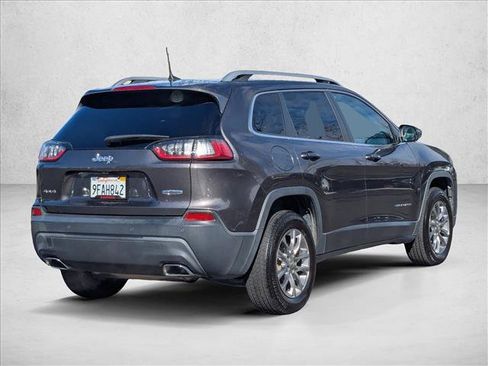 Used 2019 Jeep Cherokee Latitude Plus w/ Comfort/Convenience Group image 5