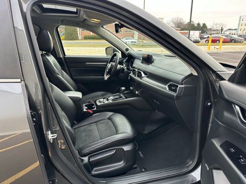 Used 2019 MAZDA CX-5 Touring image 18