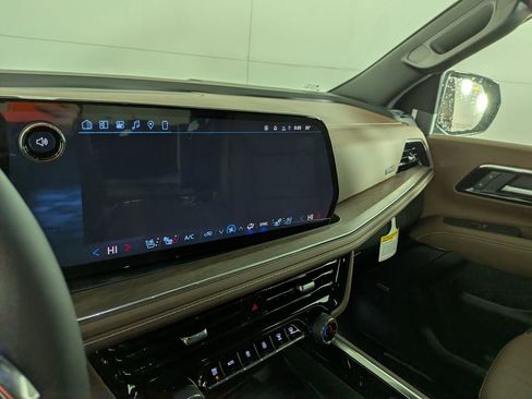 New 2026 Chevrolet Suburban High Country image 23