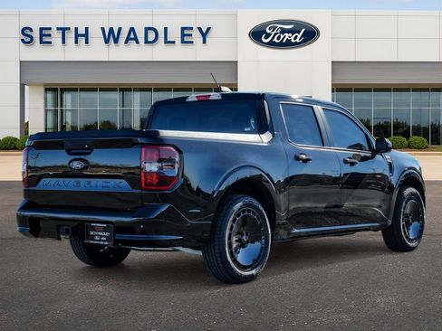 Used 2025 Ford Maverick Lobo image 7