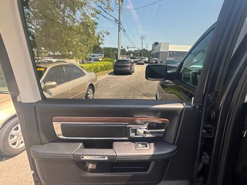 Used 2016 RAM 1500 Laramie w/ Convenience Group AWD/4WD image 15