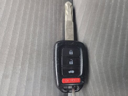 Used 2017 Honda Accord LX image 32