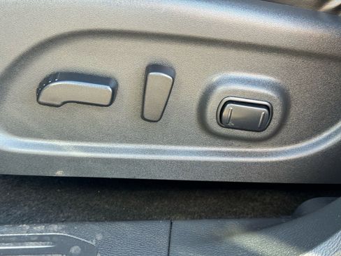 Used 2023 Nissan Murano SV image 19