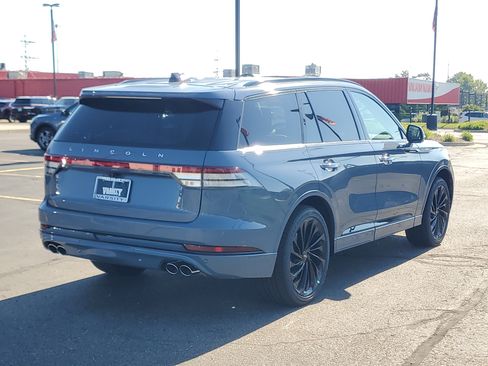 New 2026 Lincoln Aviator Reserve AWD/4WD image 4