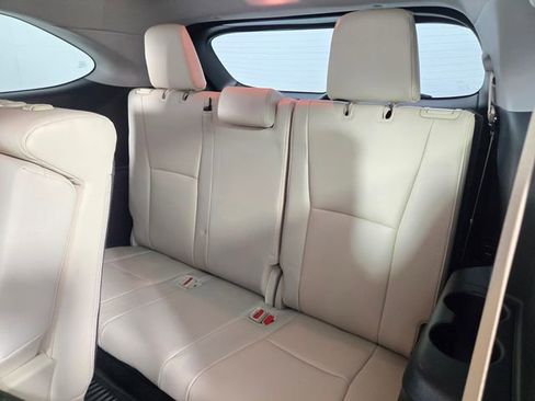 Used 2021 Toyota Highlander Limited image 21