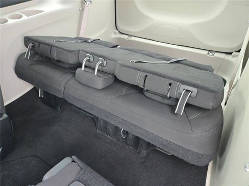 Certified 2023 Chrysler Voyager LX FWD image 22