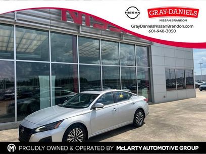Used 2025 Nissan Altima 2.5 SV w/ SV Premium Package