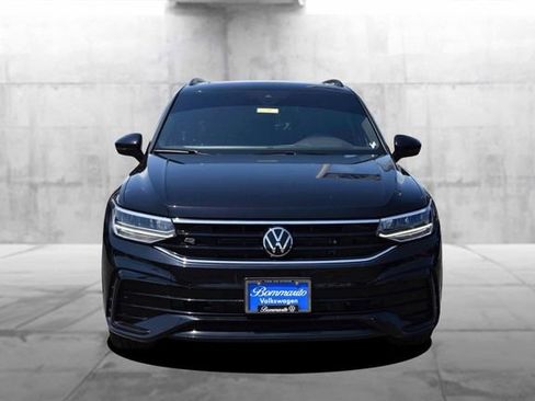 Used 2024 Volkswagen Tiguan SE R-Line AWD/4WD image 4