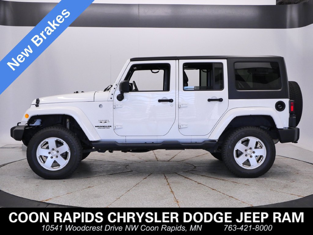 Certified 2017 Jeep Wrangler Unlimited Sahara w/ Connectivity Group AWD/4WD image 2
