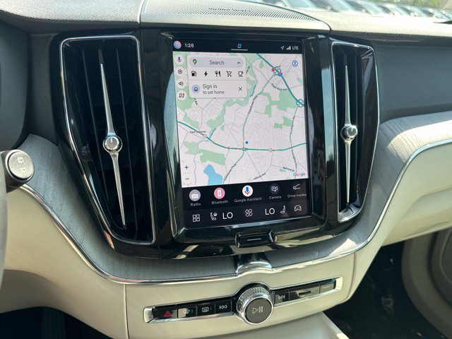 Certified 2024 Volvo XC60 T8 Plus w/ Climate Package AWD/4WD image 22