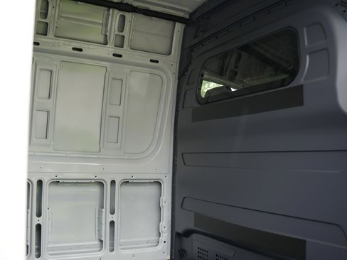 New 2025 Mercedes-Benz Sprinter 2500 image 12