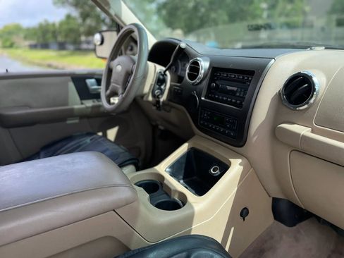 Used 2005 Ford Expedition Eddie Bauer image 18