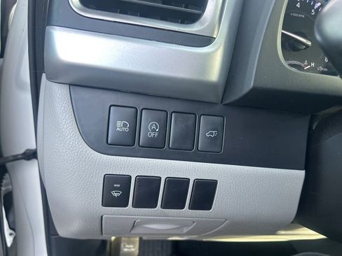 Used 2017 Toyota Highlander XLE image 23