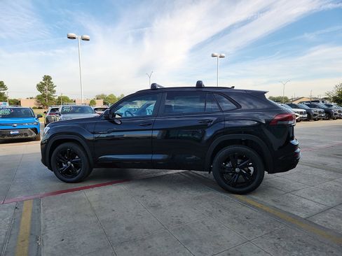 New 2026 Volkswagen Atlas Cross Sport SEL R-Line image 4