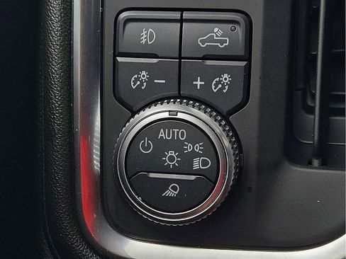 Used 2021 GMC Sierra 1500 SLT w/ SLT Premium Plus Package AWD/4WD image 16