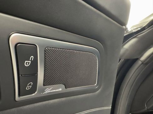 Used 2018 Mercedes-Benz AMG GT C image 9