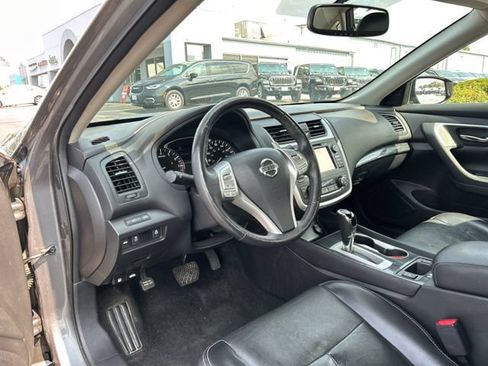 Used 2017 Nissan Altima 3.5 SL FWD image 27