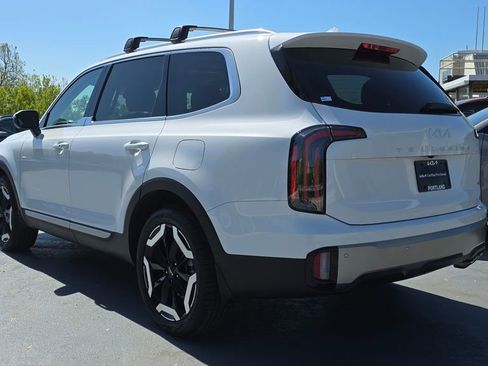 Certified 2025 Kia Telluride EX w/ EX Captain's Chair Package AWD/4WD image 6