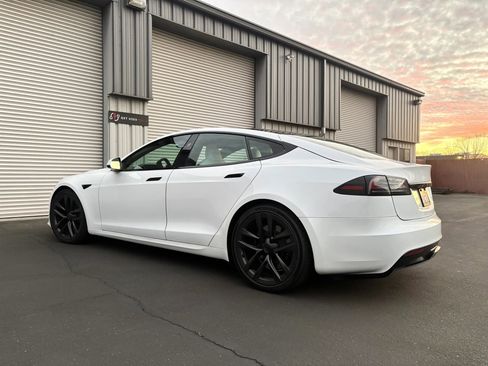 Used 2023 Tesla Model S Standard Range image 8