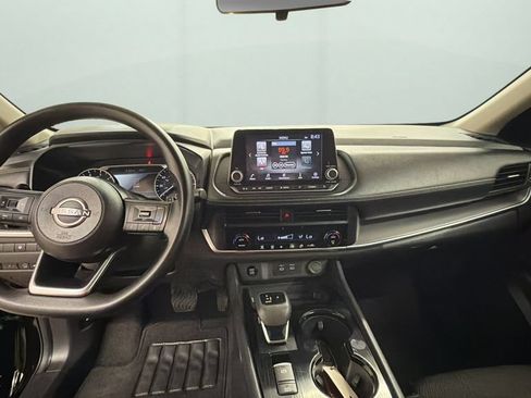 Used 2024 Nissan Rogue SV FWD image 10