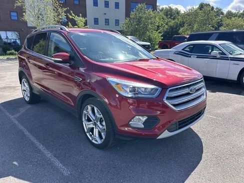 Used 2019 Ford Escape Titanium FWD image 3