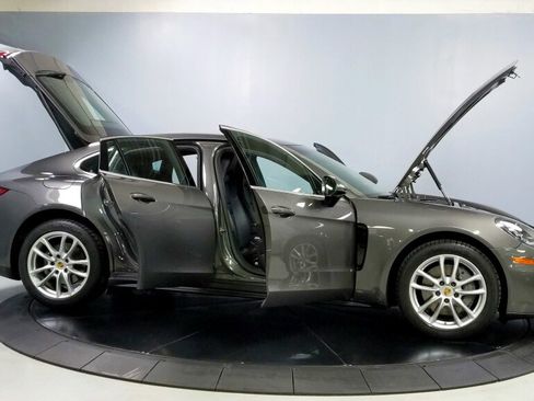 Used 2017 Porsche Panamera 4S w/ Premium Package Plus image 15