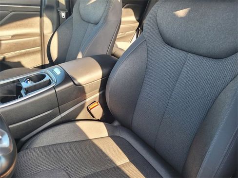 Used 2023 Hyundai Santa Fe SEL image 13