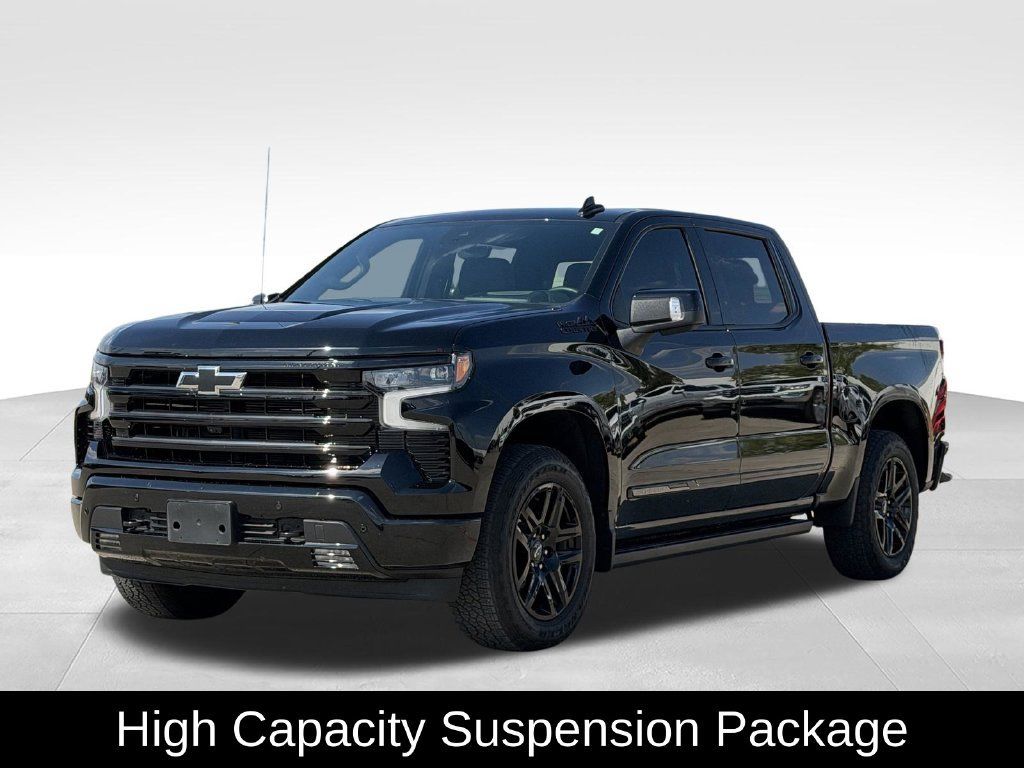 Used 2025 Chevrolet Silverado 1500 High Country w/ Midnight Edition AWD/4WD image 5