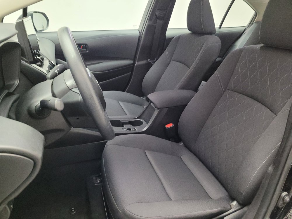 Used 2025 Toyota Corolla LE FWD image 17