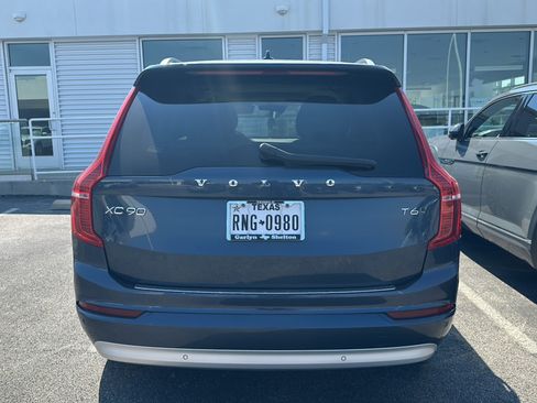 Used 2022 Volvo XC90 T6 Momentum w/ Advanced Package AWD/4WD image 8