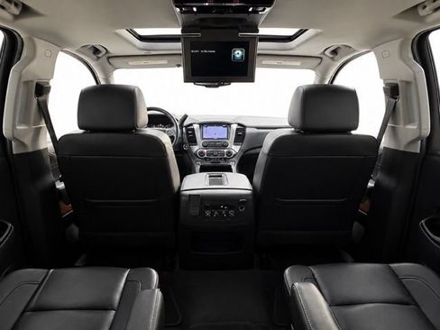 Used 2020 Chevrolet Suburban Premier AWD/4WD image 23