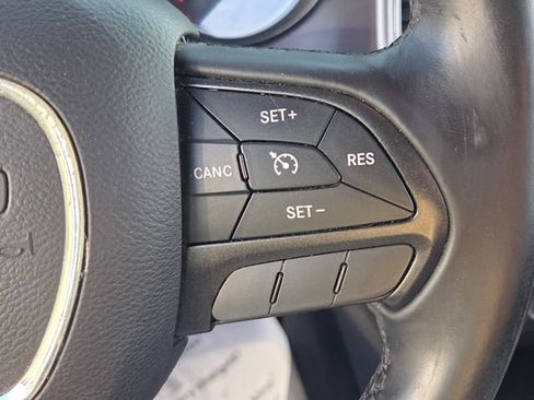 Used 2015 Dodge Charger SE w/ Popular Equipment Group RWD image 23