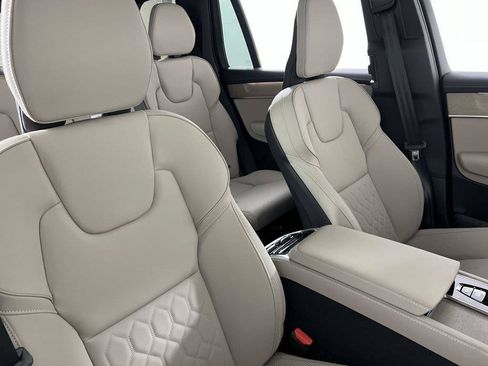 Used 2026 Volvo XC90 T8 Plus w/ Protection Package Premier AWD/4WD image 24