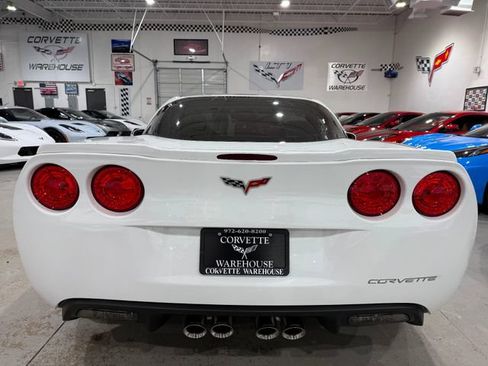 Used 2007 Chevrolet Corvette Coupe w/ Preferred Equipment Group RWD image 4