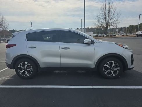 Used 2020 Kia Sportage LX image 12