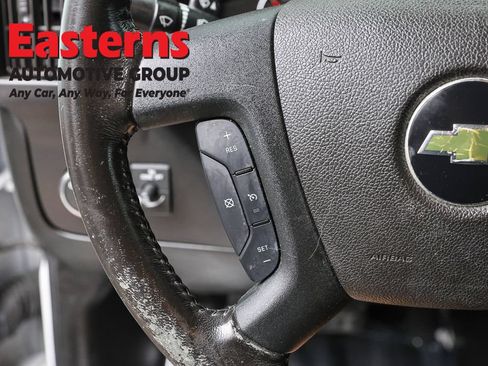 Used 2020 Chevrolet Express 3500 w/ Driver Convenience Package RWD image 15
