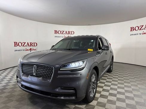 Used 2023 Lincoln Aviator 2WD w/ Class IV Trailer Tow Package image 6