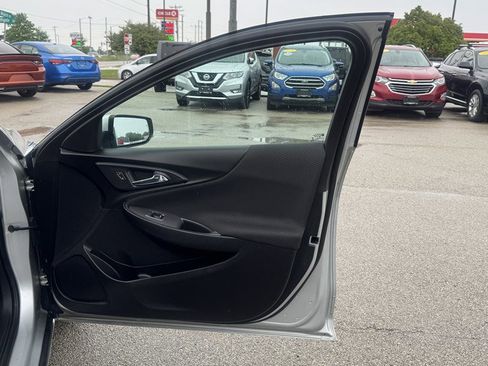 Used 2021 Chevrolet Malibu LT FWD image 26