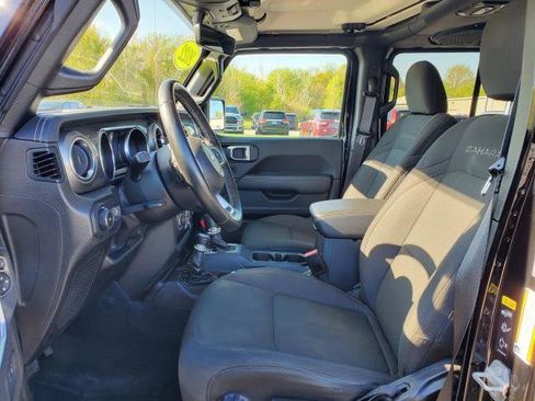 Used 2022 Jeep Wrangler Unlimited Sahara w/ Cold Weather Group image 6